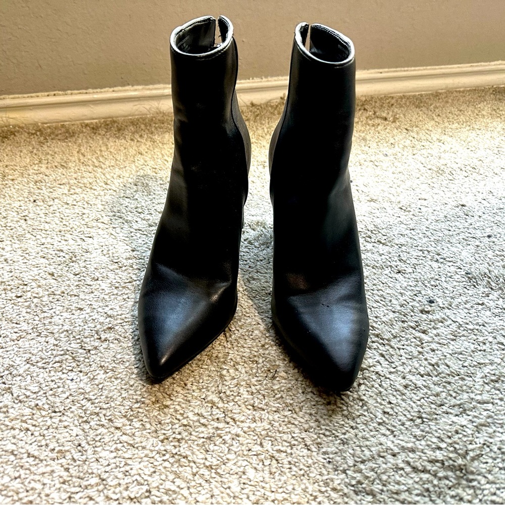 Steve Madden retrograde boots